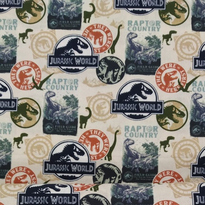 tela patchwork motivos de Jurassic